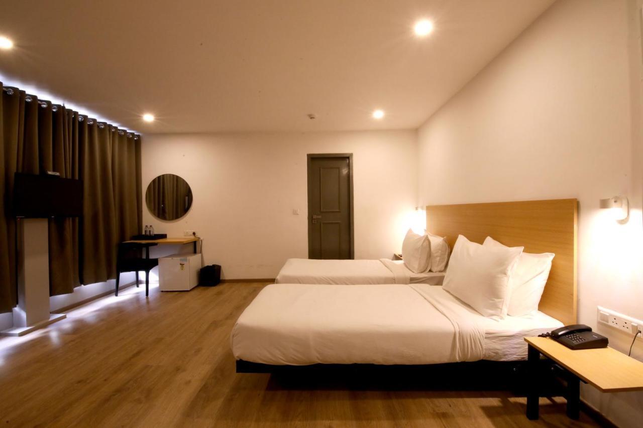 Crayon Hotels جاندي نجر المظهر الخارجي الصورة